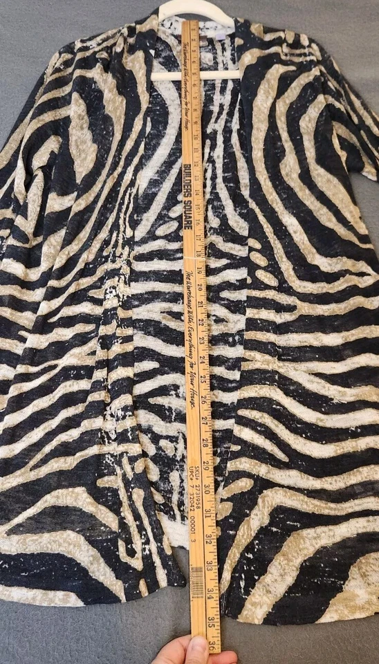 Cárdigan grande para mujer Cullen frente abierto estampado animal lino viscosa mezcla y camiseta sin mangas Foto 3 de 4