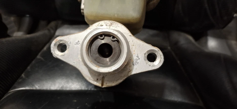 Toyota 4runner 1998 3,4 L V6 cilindro maestro de freno OEM B17 Foto 2 de 4