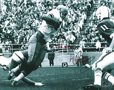 ERNIE DAVIS - SYRACUSE ORANGEMEN Autographed Signed 8x10 Reprint Photo !!