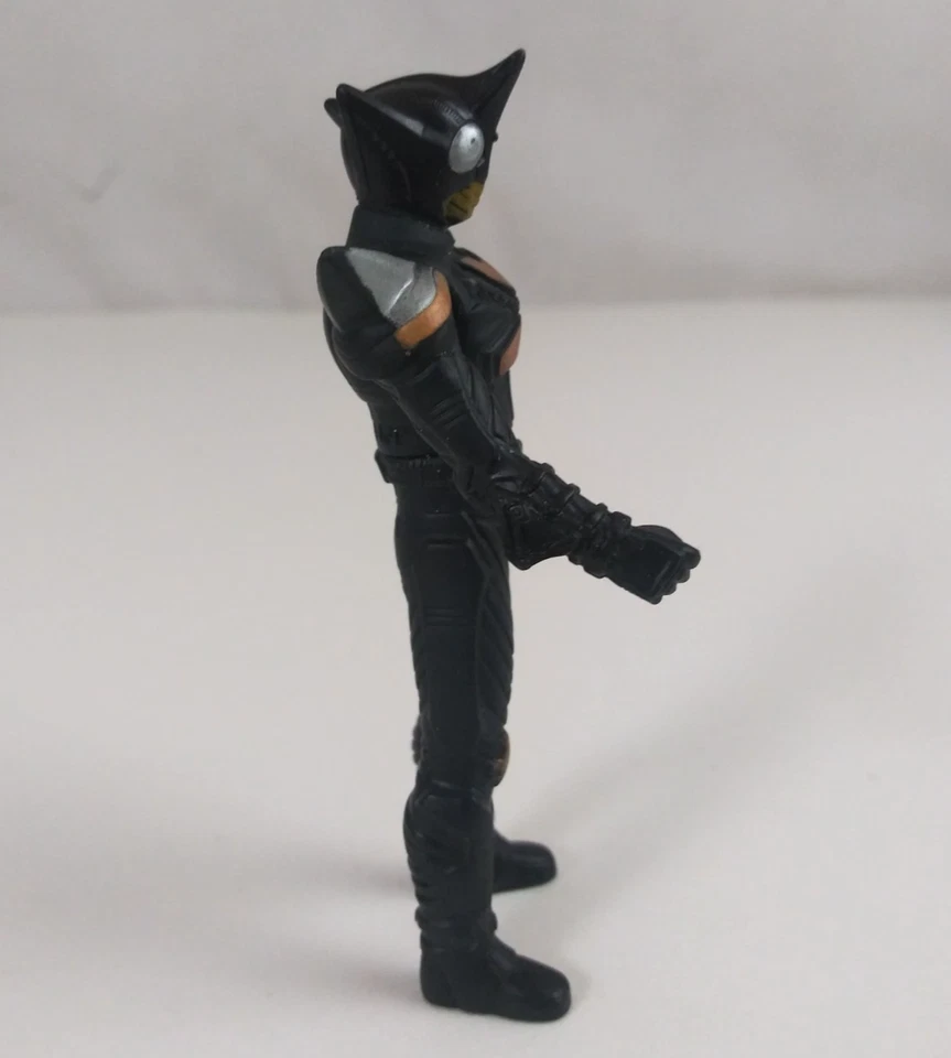 Boneco de vinil Bandai Kamen Rider Hero Series 15 Kabuto Punch Hopper 3,75" - Imagem 2 de 4