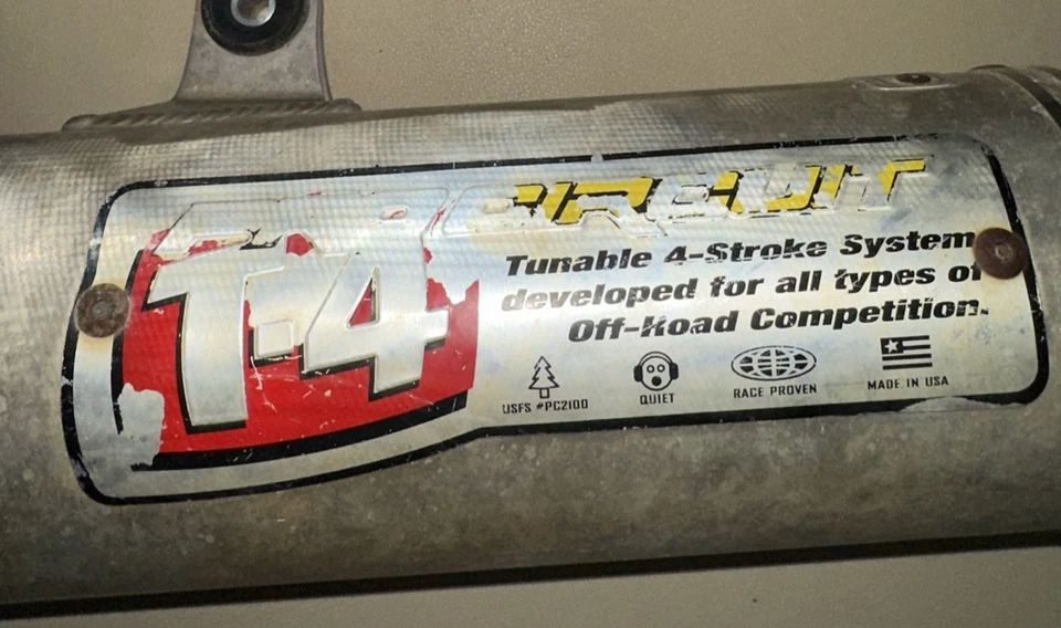 Escape Pro Circuit T-4 Slip-On 4H05450 Foto 2 de 4