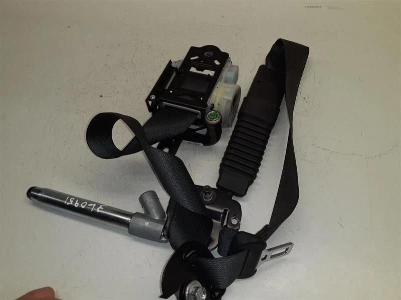 Cinturón de seguridad de pasajero delantero derecho Kia Optima 2016-2020 retractor conjunto negro OEM Foto 2 de 2