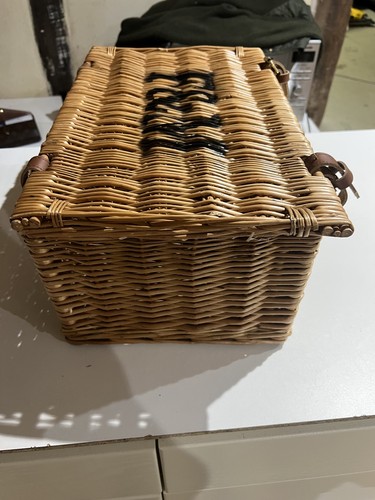 Fortnum and Mason F&M Wicker Hamper Basket 42 x 26 x 19cm. - Picture 4 of 10