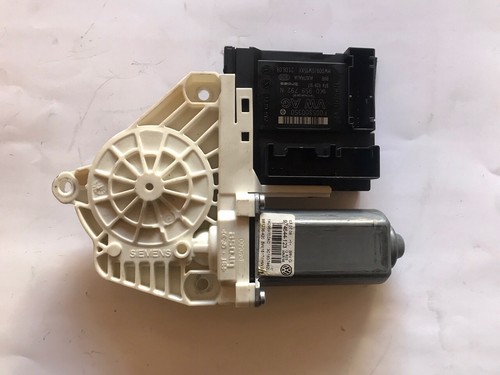 VW Passat 3C / gebr. Fensterhebermotor vorne rechts 1K0959702AC 1K0959792N #246