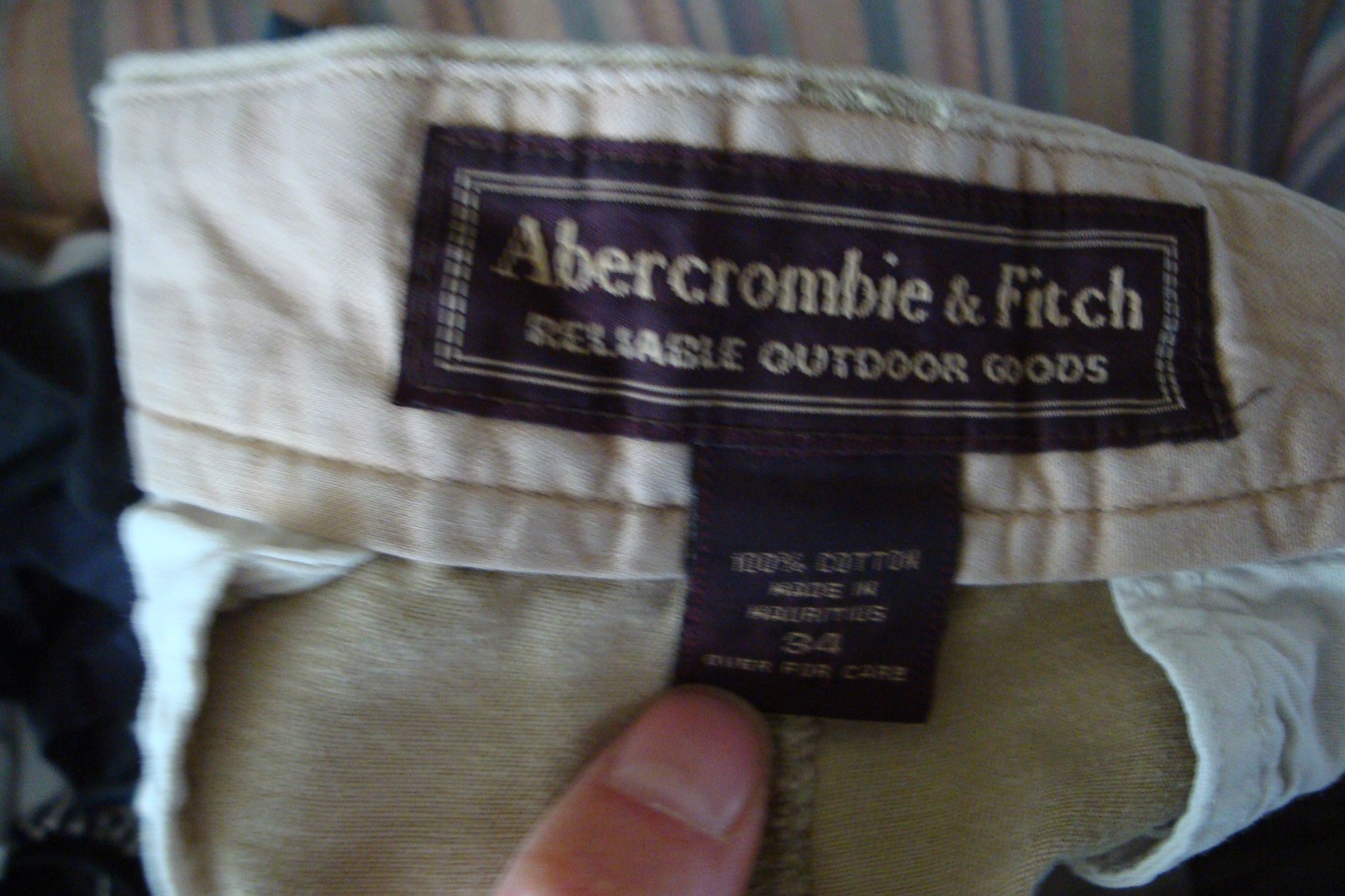 ABERCROMBIE & FITCH RELIABLE OUTDOOR GOODS PLEATED FRONT SHORTS BEIGE