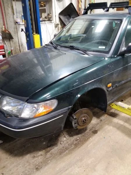 Front Bumper Excluding Talladega Fits 94-97 SAAB 900 1969409 - Image 4 of 4