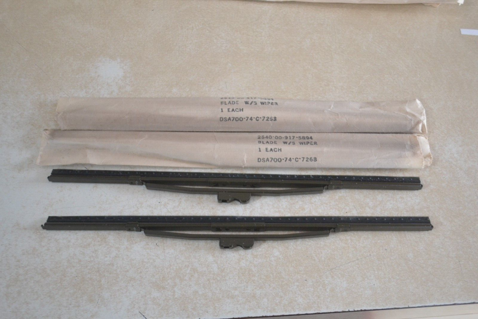 NOS M715 Gladiator Kaiser Trico Triple Action 11