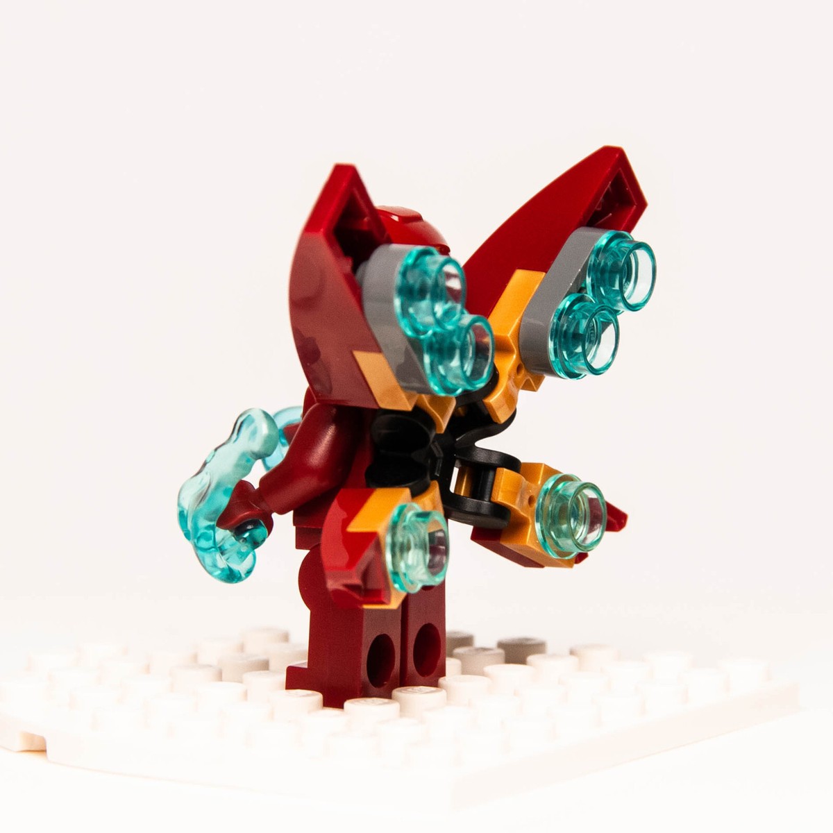 Lego Marvel Avengers Minifigure - Iron Man Armory Silver Hexagon