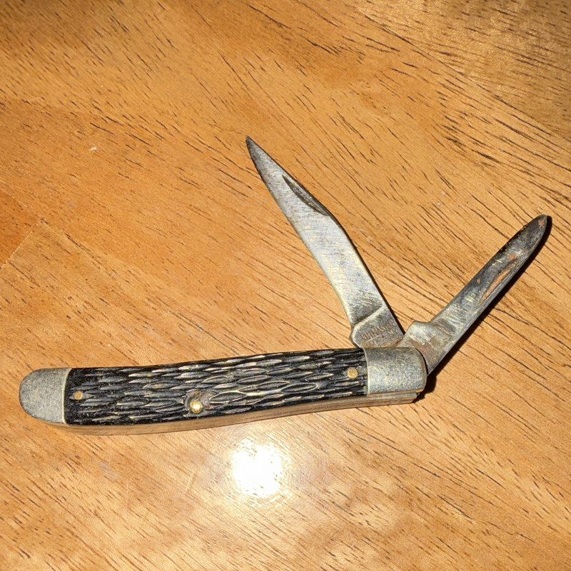 Kutmaster 2-Blade Manual Pocketknife Black 1950 Under 2.75in