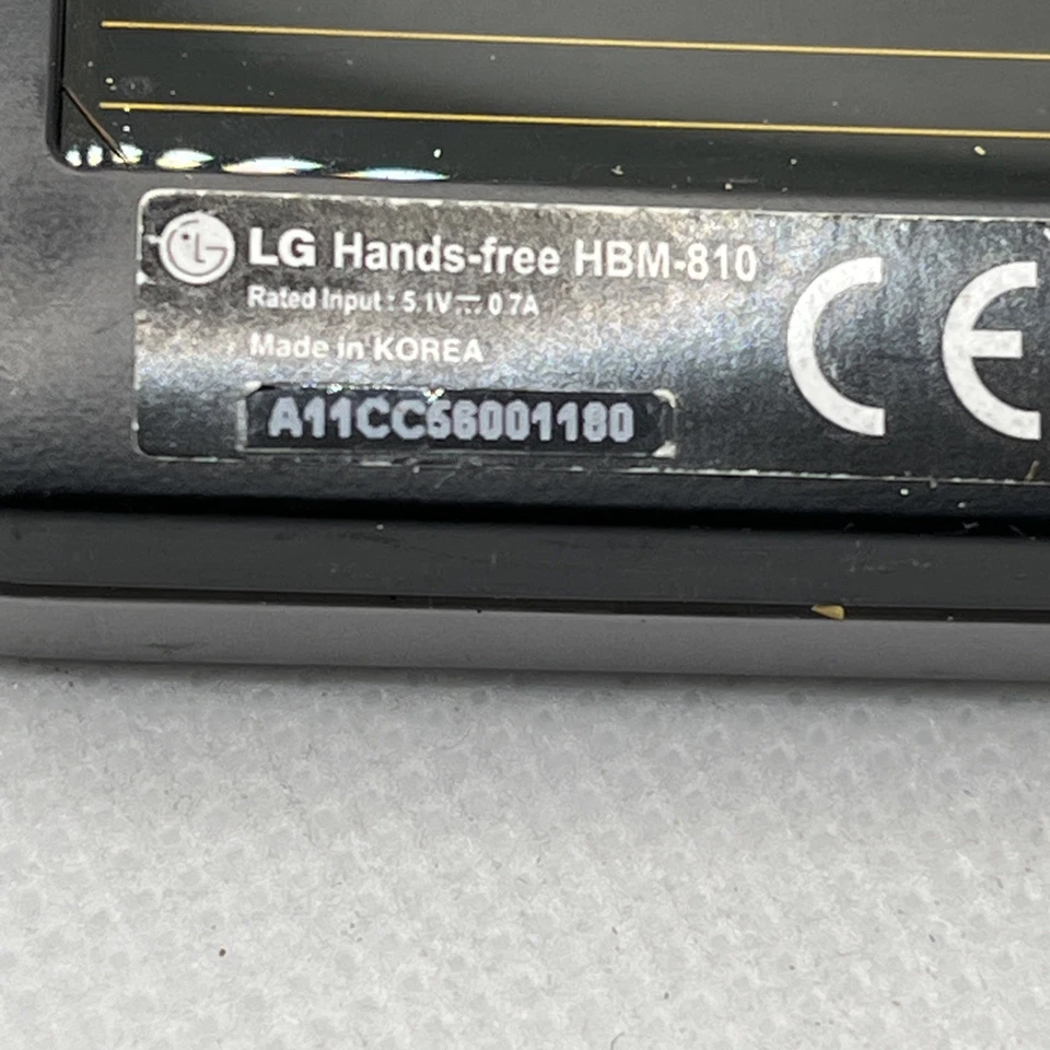 LG HBM-810 Silver/Black Ear-Hook Headsets - Image 3 of 4