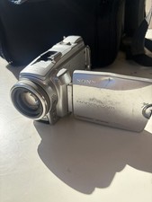 Sony Handycam DCR-HC63 Silver MiniDV, 20x/120x Zoom, 2.7" LCD, USB
