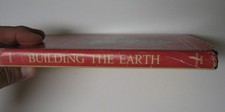 Building The Earth, by Telhard de Chardin, Wilke-Barre, Pa. Dimension Books 1965