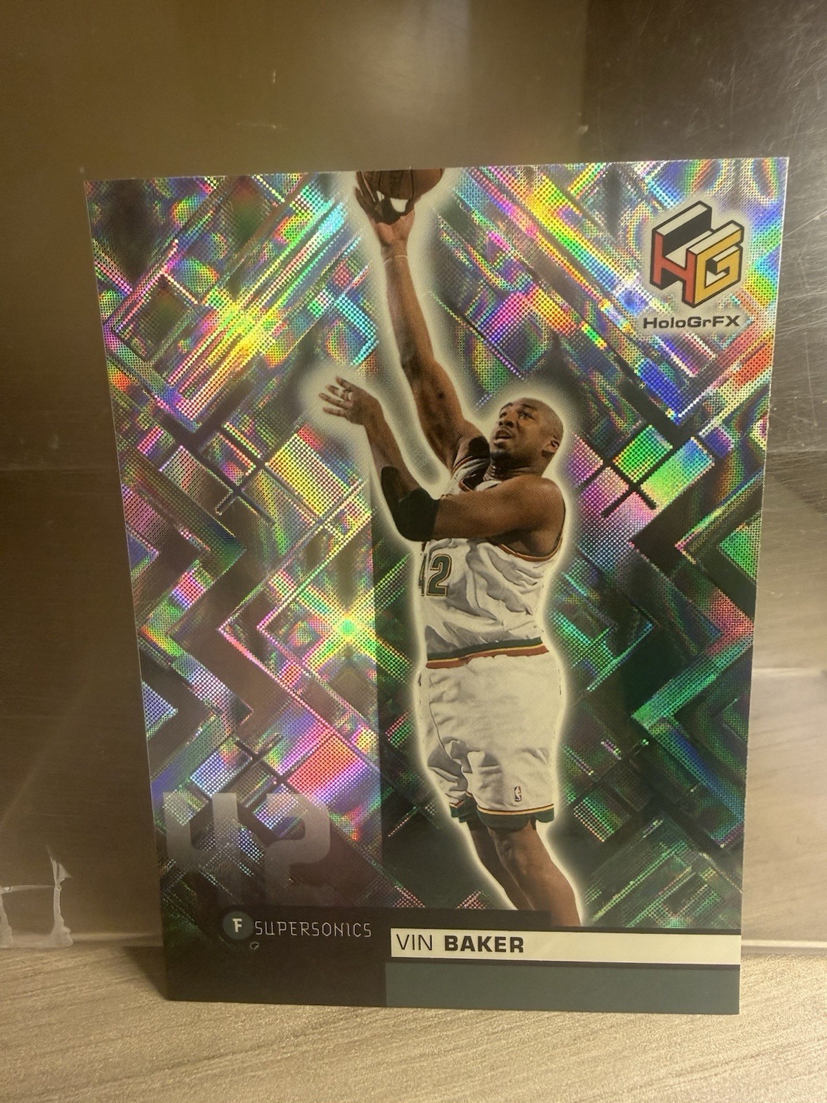 1999-00 Vin Baker Upper Deck HoloGrFX #52 Seattle SuperSonics
