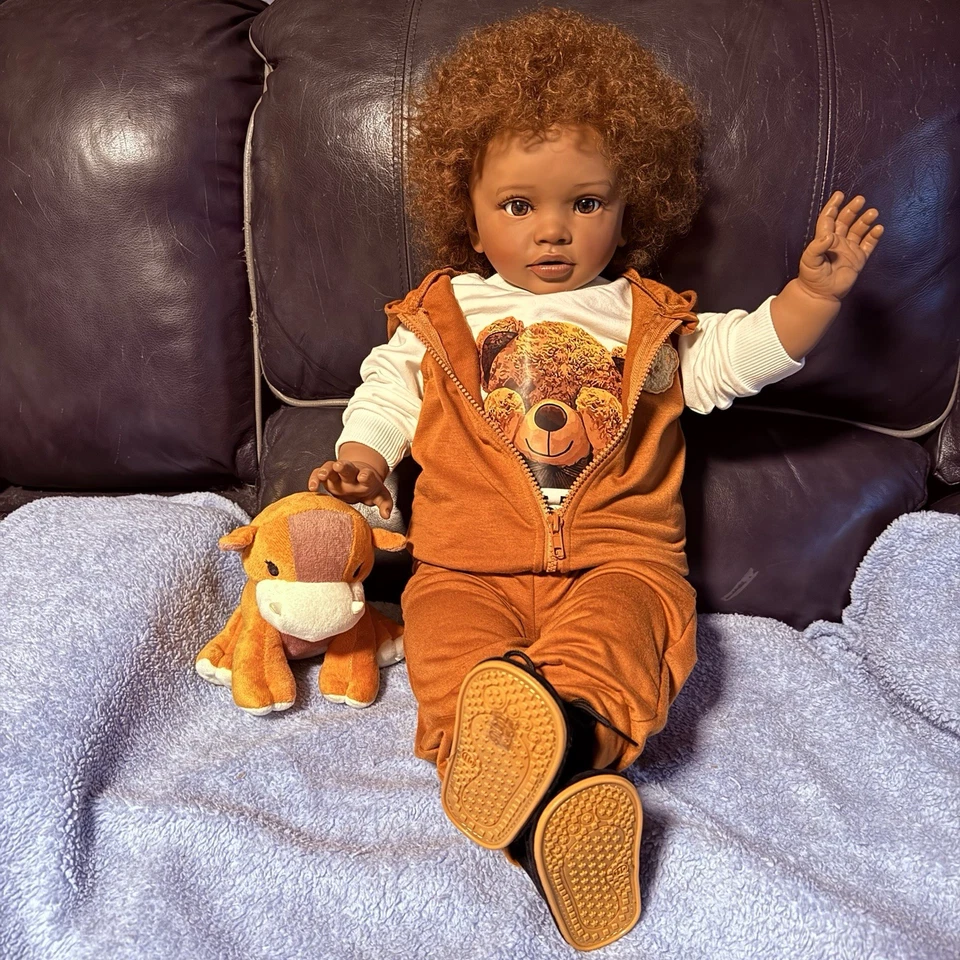 Niño pequeño renacido Foto 4 de 4