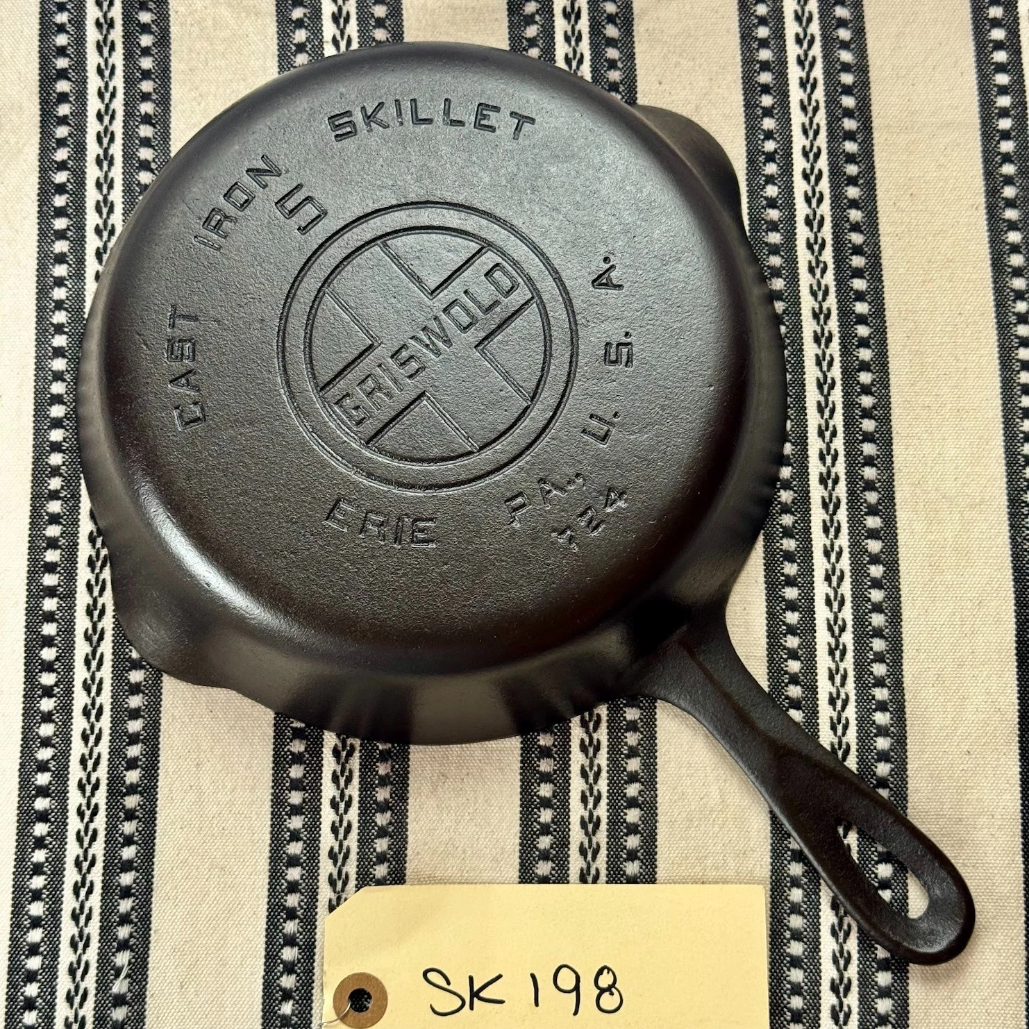 Griswold Cast Iron Skillet #5 Large Block Logo 724