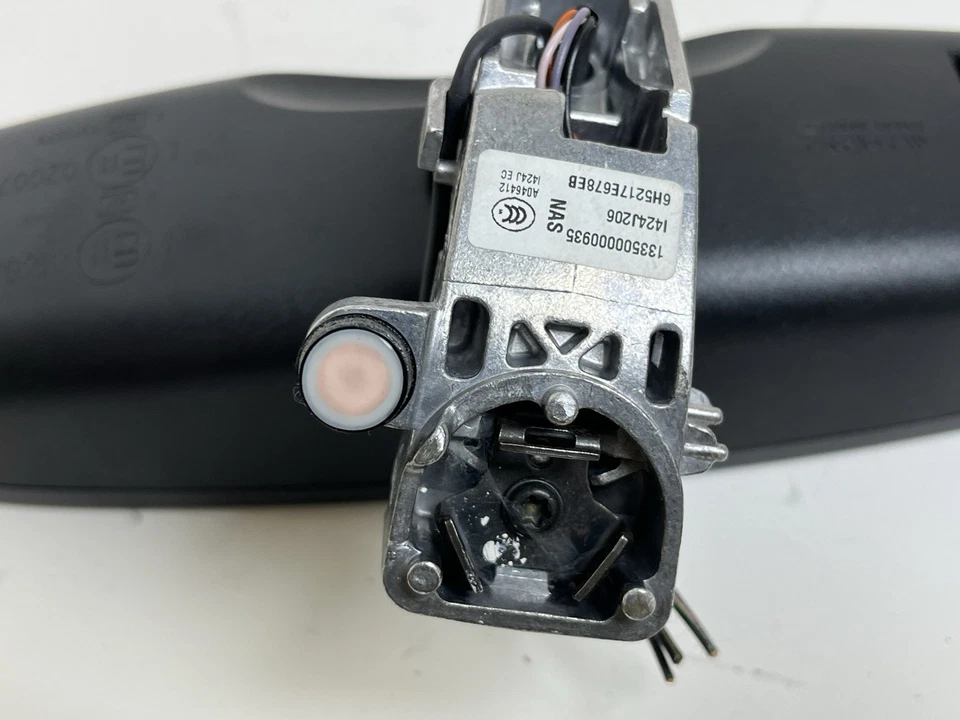 2013 Land Rover LR2 Rear View Mirror Automatic Dimming Black OEM - Image 3 of 4