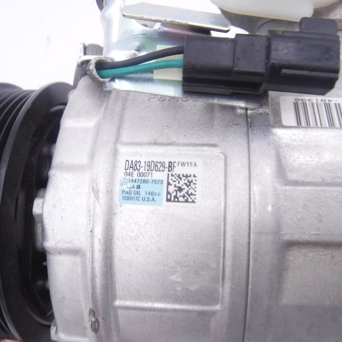 Genuine OEM Ford AC Compressor & Clutch DA83-19D629-BF for 2013