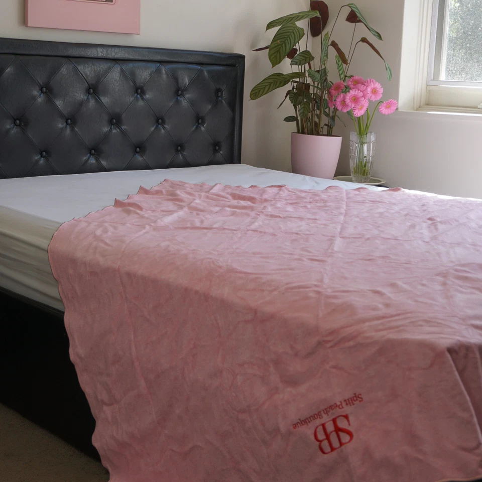 Premium Bamboo Waterproof Blanket-Australian Owned. For intimacy, spills&leaks - image 3 of 4