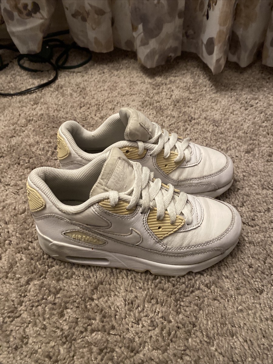 Nike Girls Air Max 90 833414-100 White Casual Shoes Sneakers Size