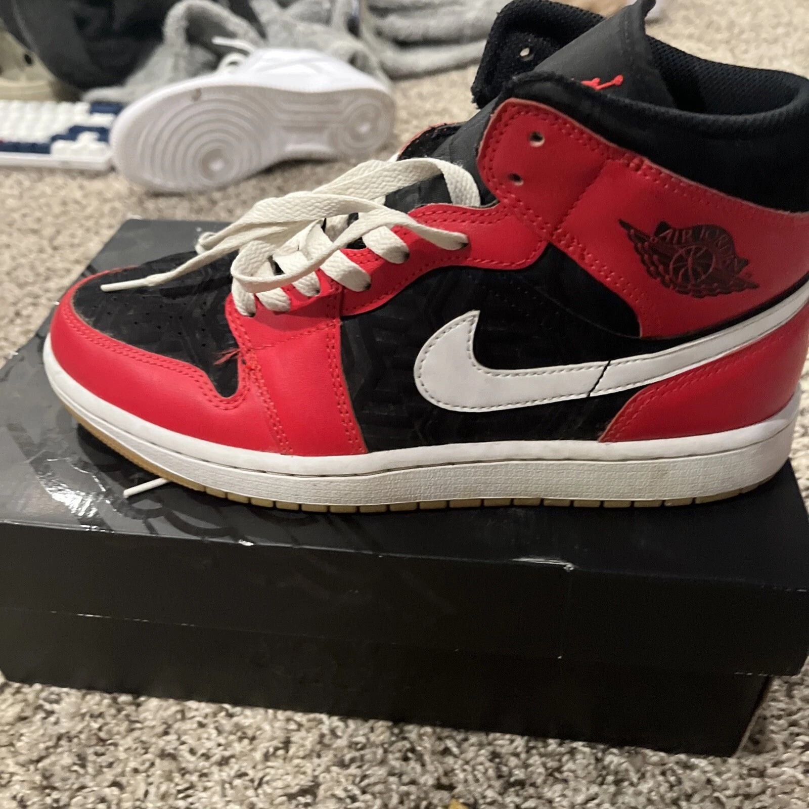 Taglia 8 Jordan 1 Mid Reverse Bred