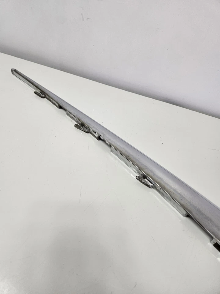 98-03 Jaguar XJ8 X308 Vanden Plas parachoques trasero derecho moldura cromada OEM 5 Foto 3 de 4