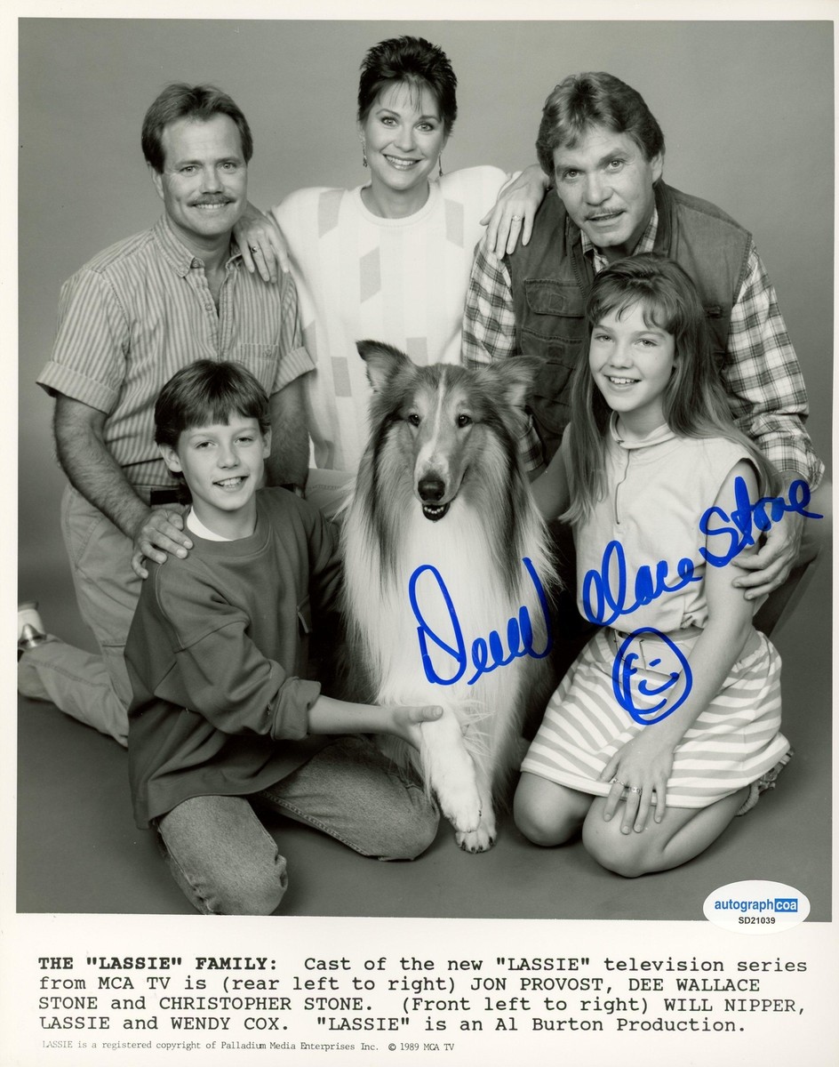 Dee Wallace Stone 