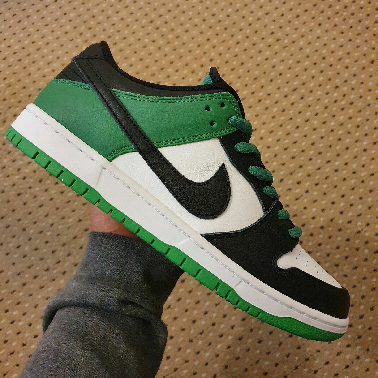 Size UK 9 - Nike SB Dunk Low Classic Green for sale online | eBay