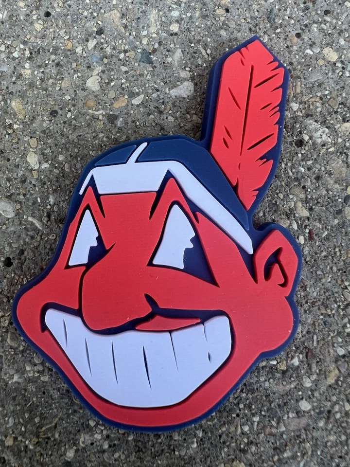 DE COLECCIÓN MLB RETRO CLEVELAND INDIOS TABLA DE PIE DE GOMA NEVERA IMÁN 2025 NUEVO Foto 4 de 4