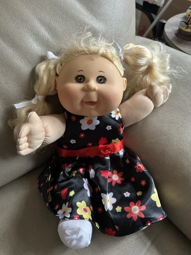 Vintage Cabbage Patch Kids Doll 2011 Blonde Pigtails Brown Eyes Outfit