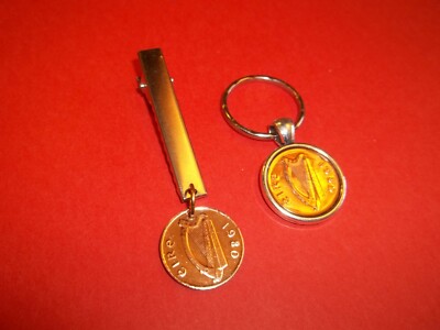 PENNY COIN - IRISCH - BRONZE ANHÄNGER SCHLÜSSELRING & SERVIETTENCLIP SET - 1971 bis 2000