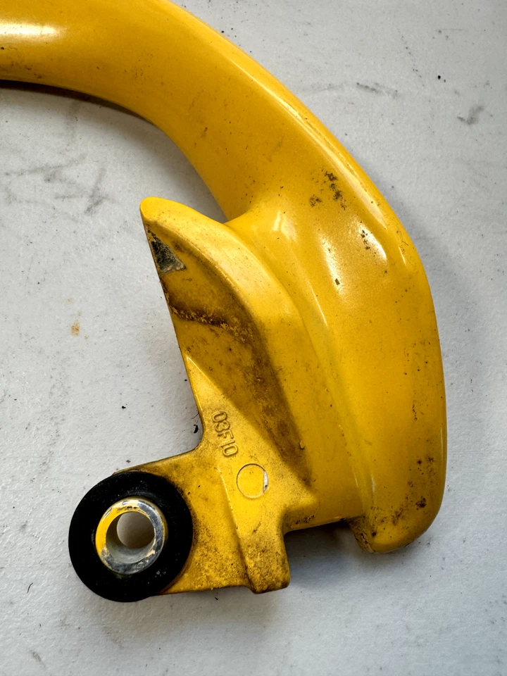 2001 suzuki katana 600 gsx600f alça de passageiro barra de retenção amarela fabricante de equipamento original - 526 - Imagem 4 de 4