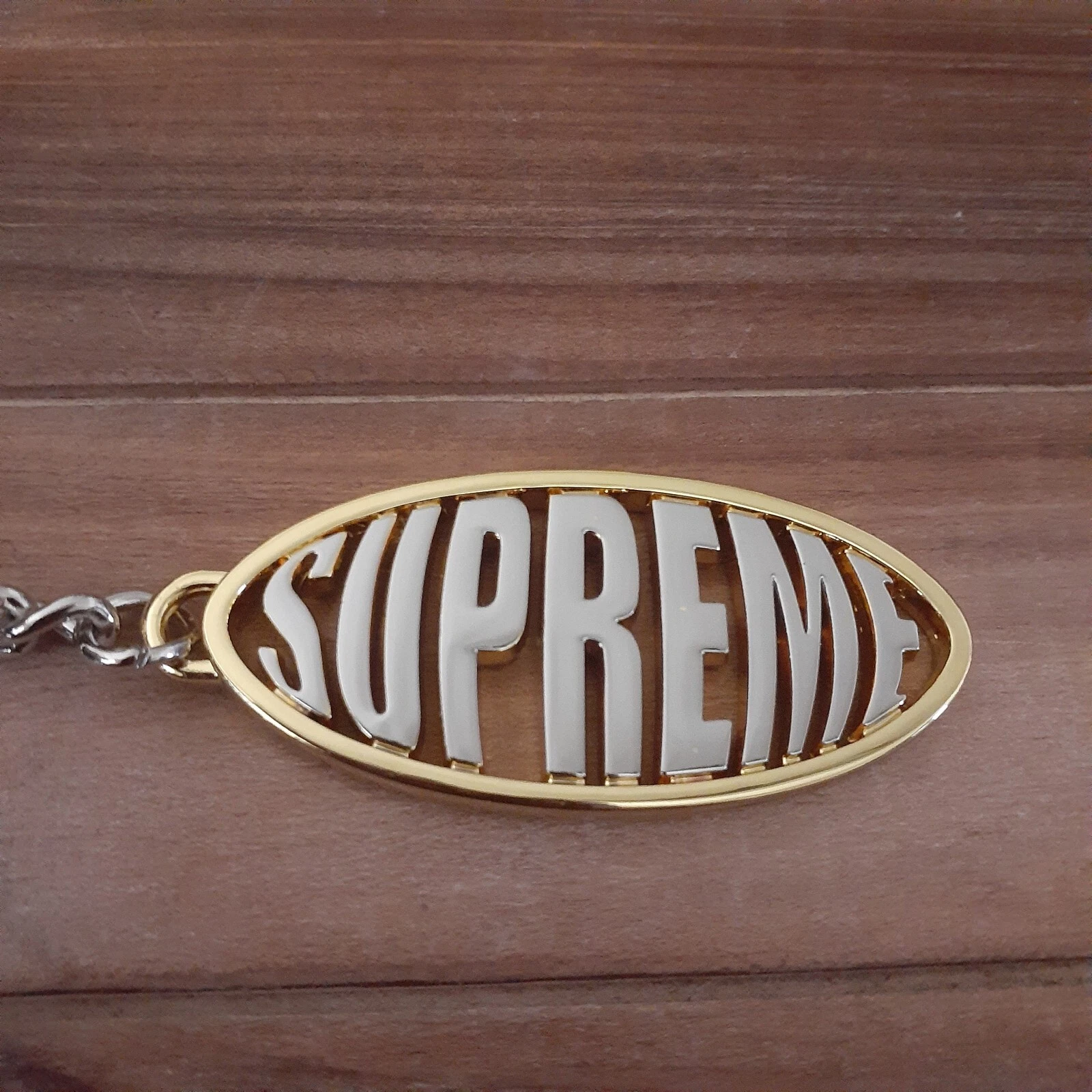 Porte clés Supreme forme planche de surf ton or et argent Street Wear Los Angeles