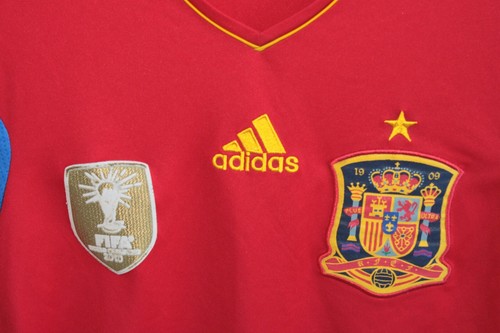 Vintage Spain National Team home football shirt 2011 Adidas Size S - Picture 2 of 8