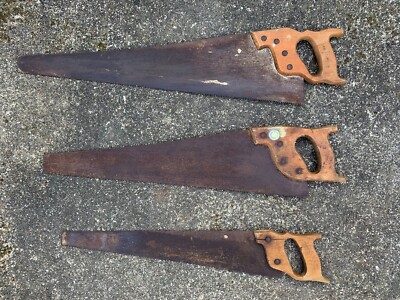 3 x Vintage Holzgriff Tischlerei Handsägen alte Werkzeuge Schuppen Mann Höhle Film Requisite