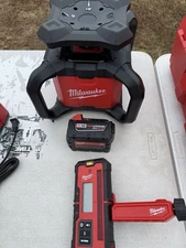 Milwaukee 3701-21 M18 Red Exterior Rotary Laser Level Kit w/ Receiver