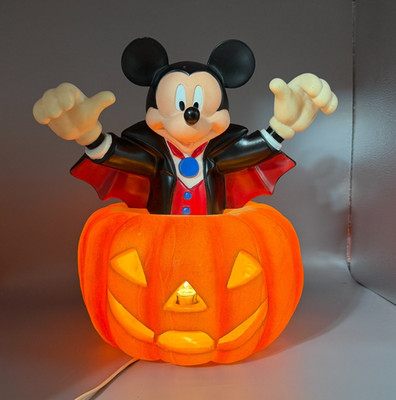 DISNEY Vintage 1996 Dracula Mickey Mouse  Light Up Halloween Pumpkin
