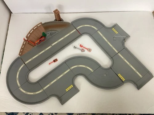 2000 Hot Wheels Ultimate Police Chase Set Vintage Pre Loved