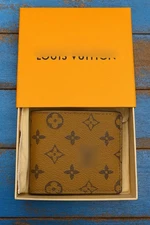 Light Brown Monogram Pattern Men’s Trifold Wallet – Compact Everyday Wallet