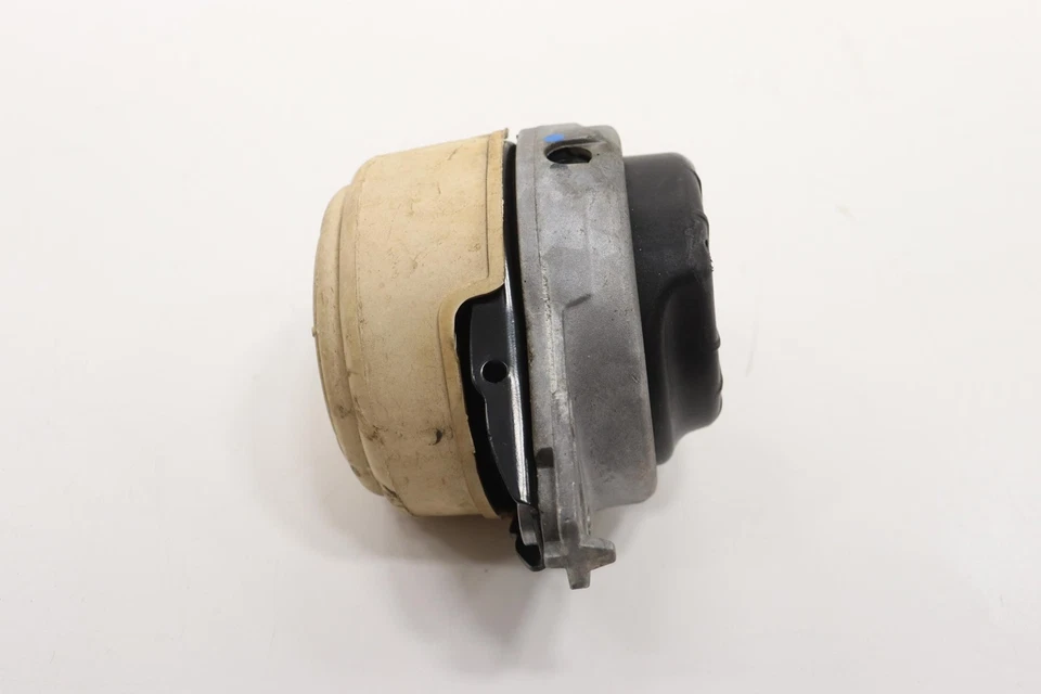 Mercedes Clase GLS 2017 montaje del cuadro del motor Foto 4 de 4