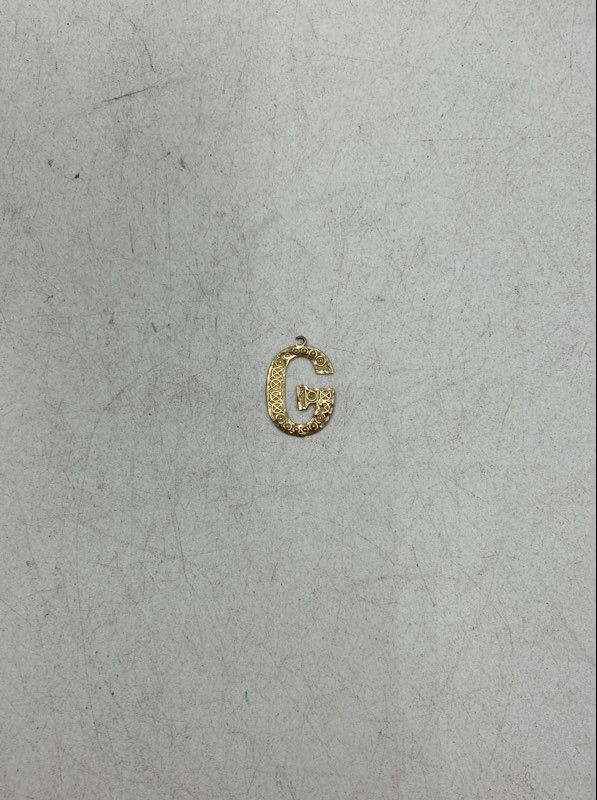 10k Yellow Gold G Letter Charm Pendant 1.15 Grams