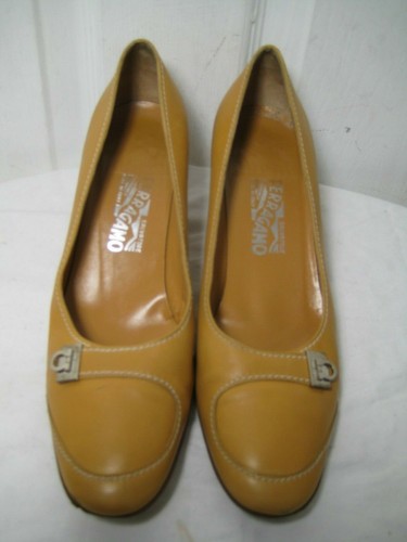 Salvatore Ferragamo Yellow Leather Classic Pumps Shoes Women's Size 9.5 B. - Picture 8 of 12