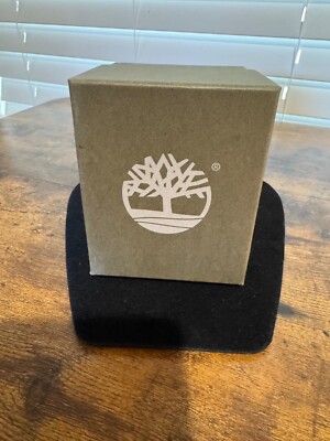 WATCH BOX ''Timberland'' green, light gray watch box.  See below for measurements.