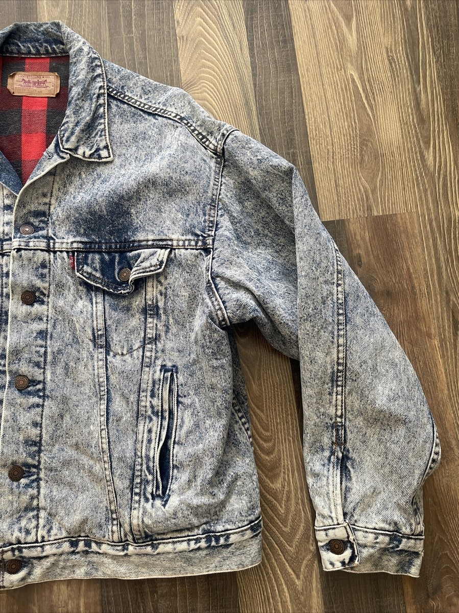 Levi's Blue Denim Trucker Jacket -Red Plaid Lining -70417 Levi's Blue Denim Trucker Jacket -Red Plaid Lining -70417