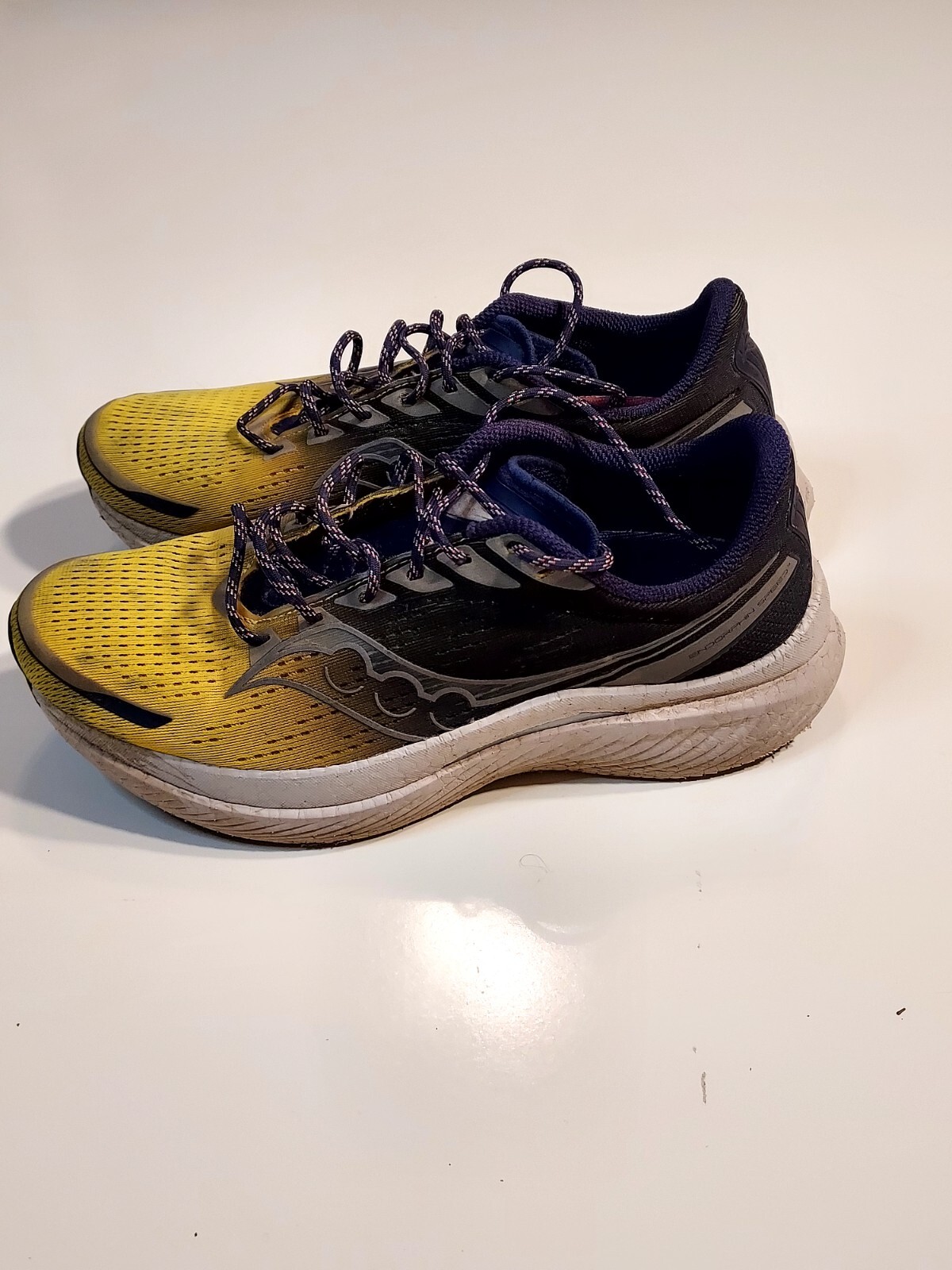 Saucony Men's Endorphin Speed 3 Running Shoes, Night LITE, 10 US - USED