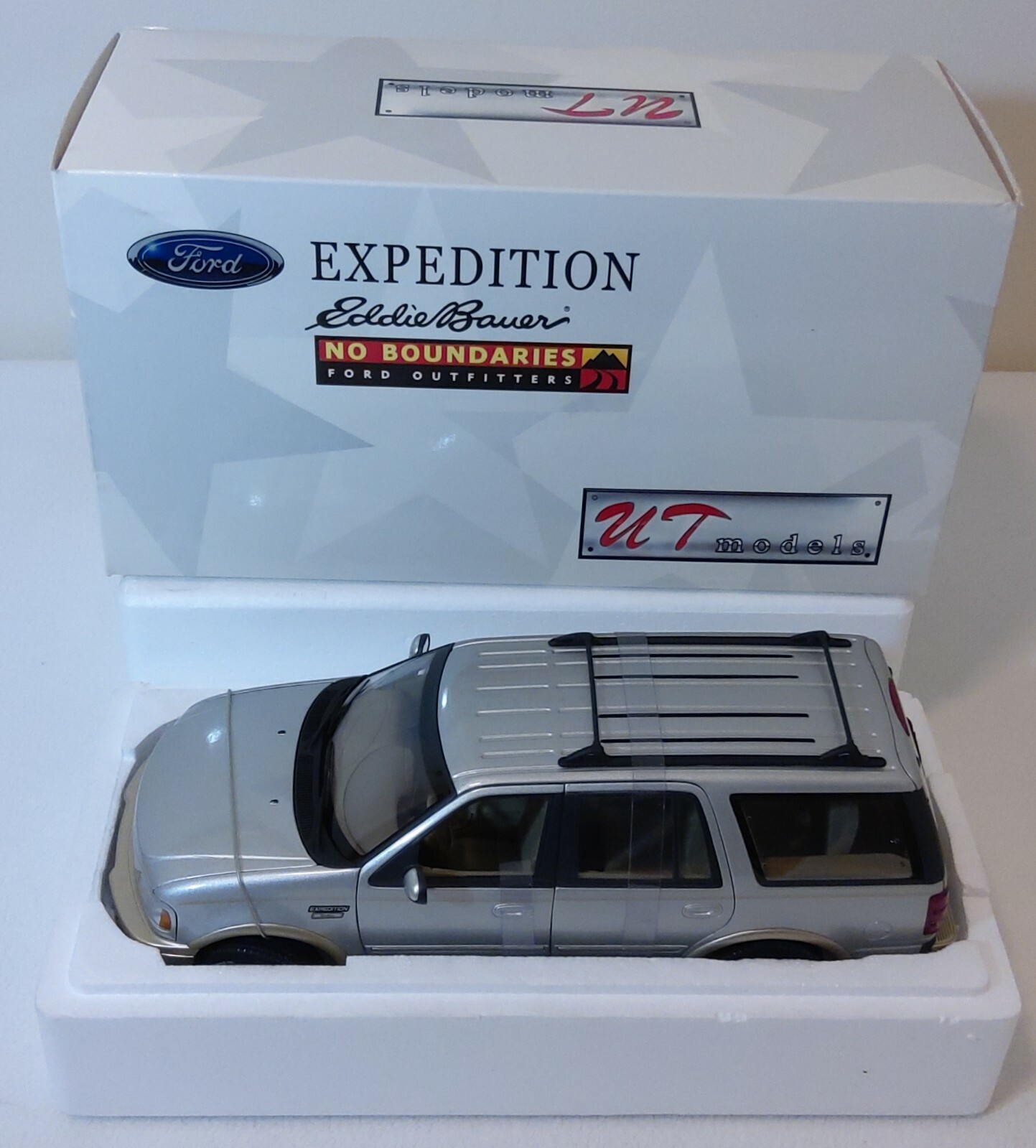 UT1998 Ford Expedition SUV Silver Edition.Eddie Bauer 118 Scale