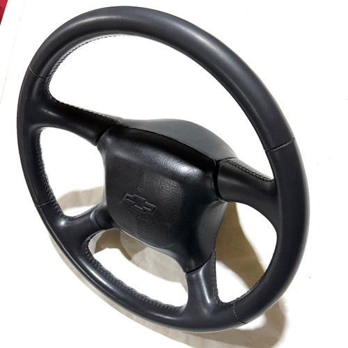 1999-2004 Chevy Silverado (Tahoe) steering wheel w/horn pad (OEM) S-10, Express - Picture 3 of 15