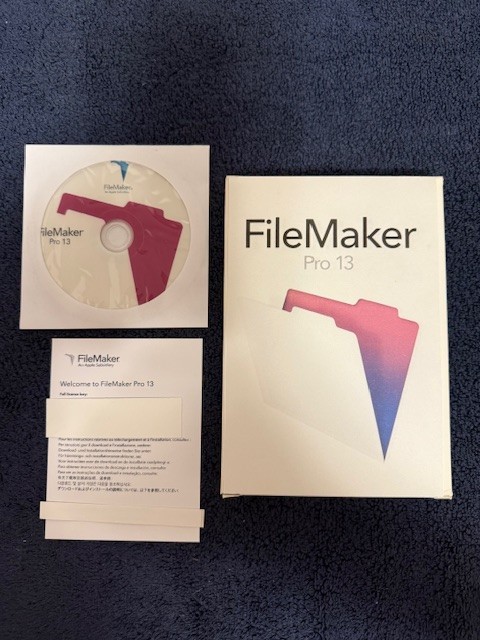 FileMaker - FileMaker Pro 11 箱ありCD-ROM FileMaker Pro 13 License Key Card for Mac & Windows, FULL VERSION