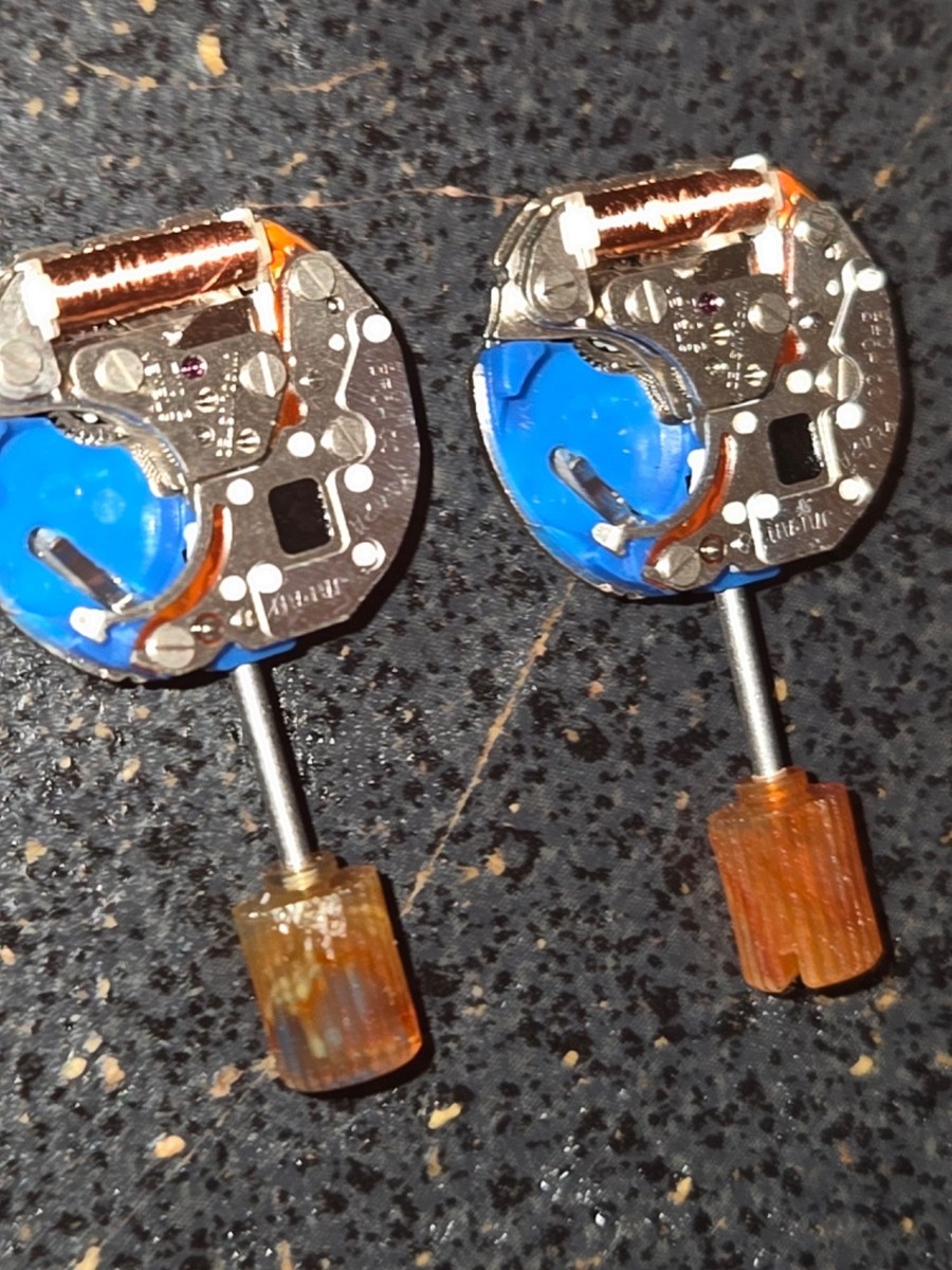 Two (2) Seiko (Epson/Hattory) Y642A movements. 2 jewel. Vintage