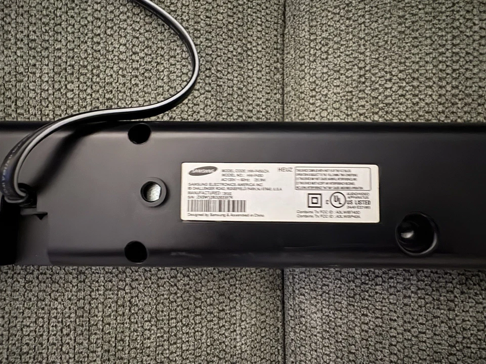 Barra de som Samsung HW-F450 2.0 🔈 canal HDMI Dolby Digital DTS preta - Imagem 2 de 2