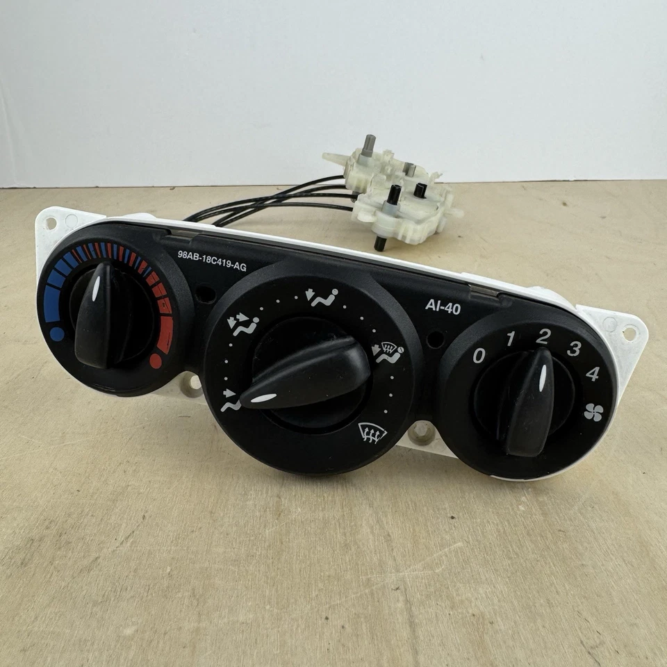 2000-2007 Ford Focus A/C Heater Climate Control Unit W/ Cables & Actuators OEM - Image 2 of 4